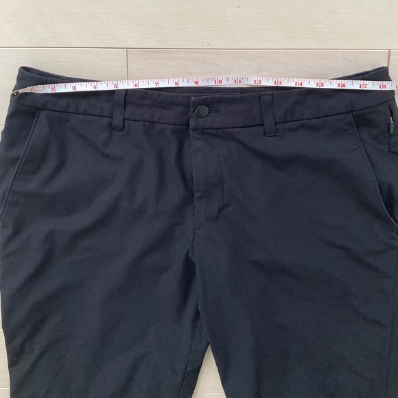 Black Lululemon ABC Commission Pant Relaxed 36/32 - Picture 12 of 14